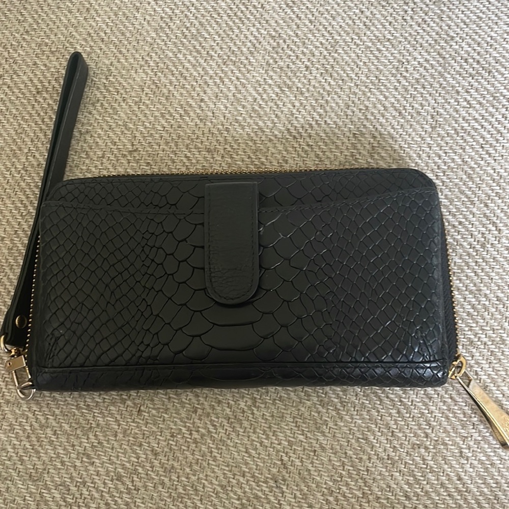 GiGi New York Black Python Embossed City Wallet Wrislet
